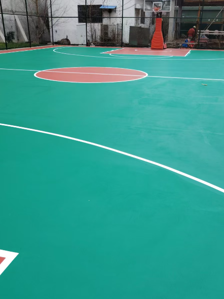 大渡口 球场长期使用易出现地面开裂